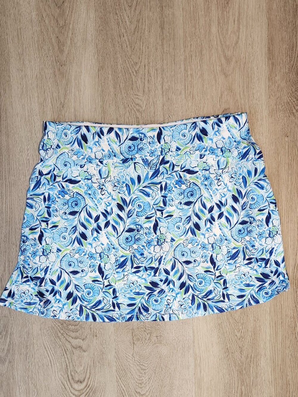tella Parker Sport Blue Floral Skort – Size Large - Tennis or Golf
